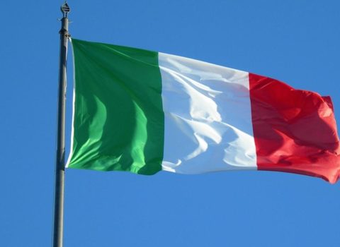 İtaliya vətəndaşlarını İranı tərk etməyə çağırır