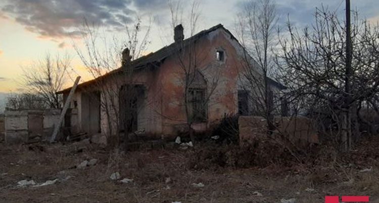 FHN atanın oğlunu öldürməsinə səbəb olan evin yanması barədə məlumat yaydı – FOTO FHN atanın oğlunu öldürməsinə səbəb olan evin yanması barədə məlumat yaydı – FOTO