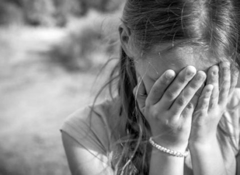 Azərbaycanda qonşusu 5 yaşlı qıza təcavüz etdi – Vəkili “evləndirəcəyik” dedi