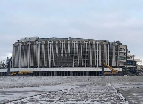 Sankt-Peterburqda idman arenasının damı çökdü