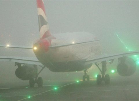 Dubay hava limanında onlarla uçuş təxirə salınıb