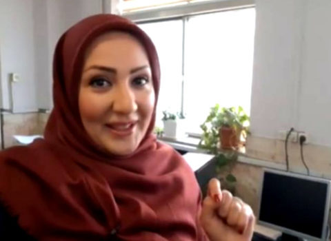 İranlı qadın diktor istefa verdi: “Bağışlayın, sizə 13 il yalan danışmışam” – FOTO