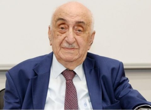 İlham Əliyev Xoşbəxt Yusifzadəni təltif etdi