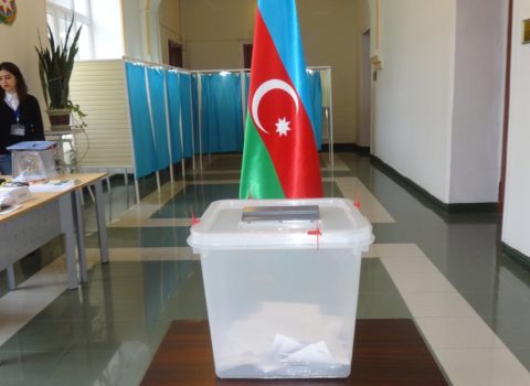 Növbədənkənar parlament seçkilərində iştirak edəcək partiyaların sayı 21-ə çatıb