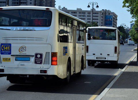 Avtobusda silahla gəzdiyi deyilən şəxsin kimliyi bilindi – Fotolar