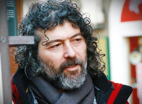 Deputatlığa namizədlərə kitabxanalarını paylaşmaq təklif olundu
