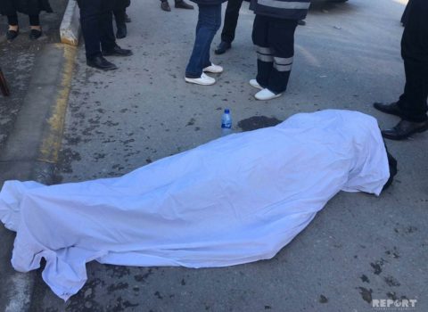 Sumqayıtda yolda kişi meyiti tapıldı – FOTO