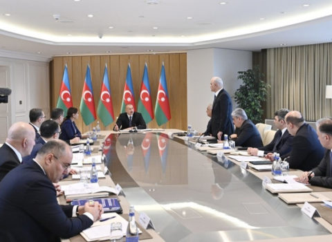 Azərbaycan ərazisi ilə yük avtomobillərinin keçidinə sərf olunan vaxt 2 dəfə azalacaq