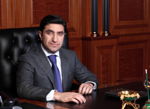 Bakılı milyarderlər Moskvanın mərkəzindəki Mərkəzi Bazarı aldılar