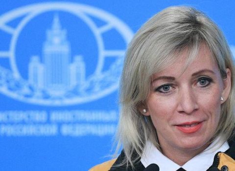 Zaxarova çinliləri Yeni il münasibətilə onların dilində təbrik etdi – VİDEO