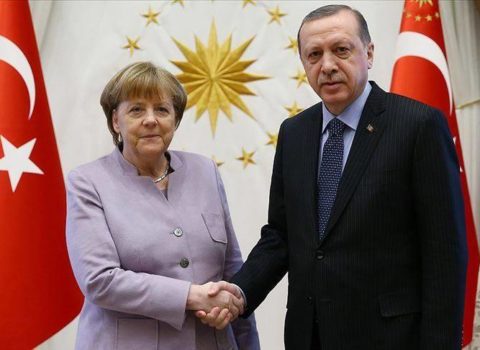 Merkel bu gün İstanbulda Ərdoğanla nədən danışacaq?