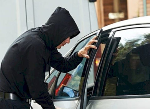 Bakıda parkinqində insident: müştərini döyüb avtomobilini qaçırdılar
