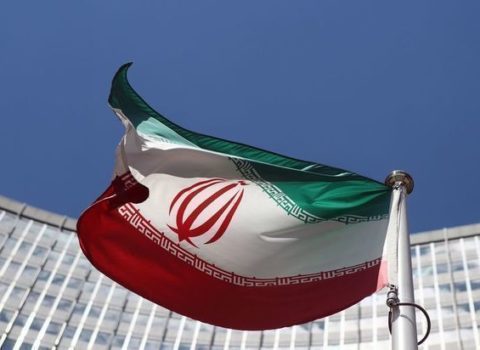 İranın Azərbaycandakı səfirliyində bayraq endirilib