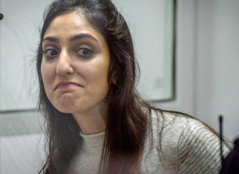 Putinin əfv etdiyi israilli qız ölkəsinə qayıtdı