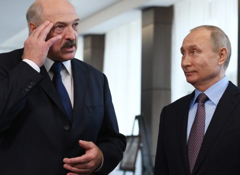 Lukaşenko Qələbənin 75 illiyi paradına Moskvaya gəlmək planlarından danışdı
