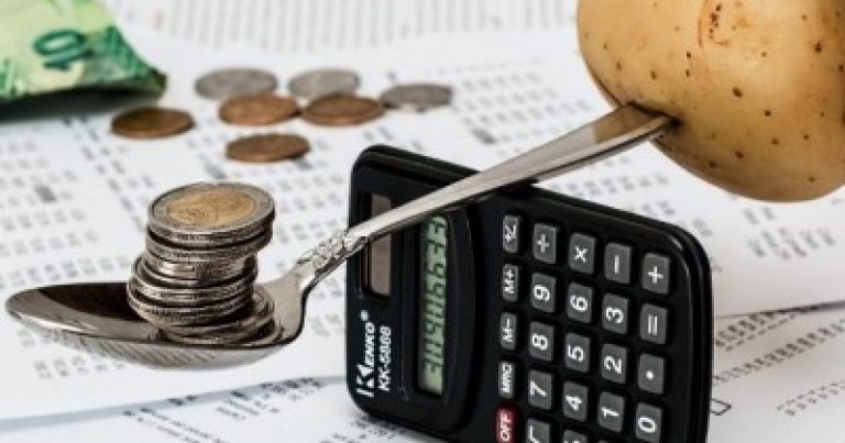 Azərbaycanda yaşayış minimumu 190 manat oldu Azərbaycanda yaşayış minimumu 190 manat oldu