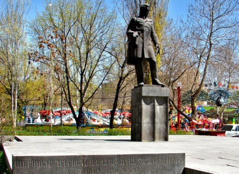 Qriboyedovun İrəvanda təhqir edilən heykəli ilə bağlı CİNAYƏT İŞİ açılmayacaq
