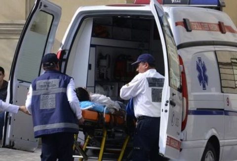 Şəmkirdə sərnişin avtobusu ilə minik avtomobili toqquşdu – 7 nəfər xəsarət aldı