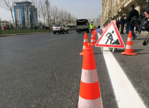 Paytaxtın bu küçəsində hərəkət məhdudlaşdı