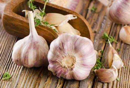 Koronavirus səbəbindən sarımsaq və zəncəfil qıtlığı başlayır Koronavirus səbəbindən sarımsaq və zəncəfil qıtlığı başlayır