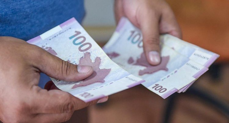 İşə düzəltmək adı ilə vətəndaşların pulunu mənimsəyən şəxs tutuldu – FOTO İşə düzəltmək adı ilə vətəndaşların pulunu mənimsəyən şəxs tutuldu – FOTO