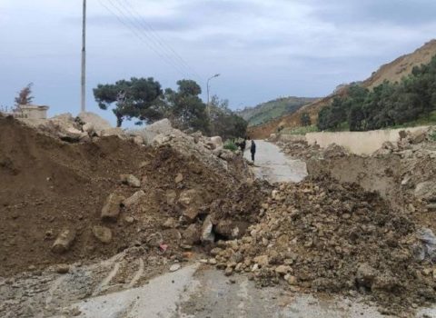 Badamdarda yenidən torpaq sürüşməsi oldu