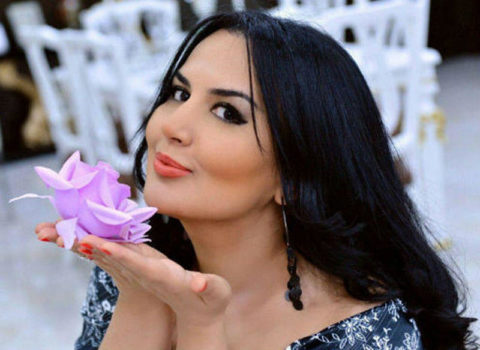 Özünə bəysiz toy edən azərbaycanlı müğənni hamilədir -FOTO