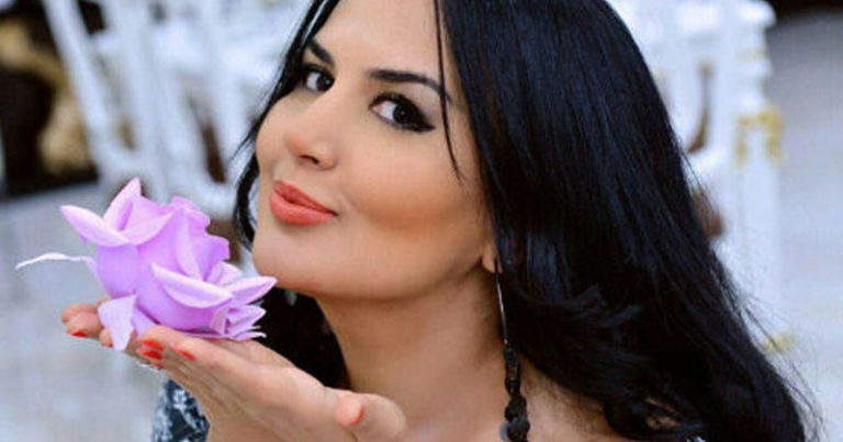 Özünə bəysiz toy edən azərbaycanlı müğənni hamilədir -FOTO Özünə bəysiz toy edən azərbaycanlı müğənni hamilədir -FOTO