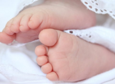 Boşanma ərəfəsində olan kişi qırx günlük uşağını bıçaqladı – FOTO