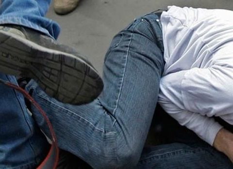 Çox işlədiyi üçün həmkarları tərəfindən döyülüb öldürüldü – FOTO