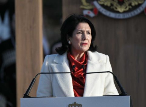 Gürcüstan prezidenti qadın qətllərinə sərt reaksiya verdi