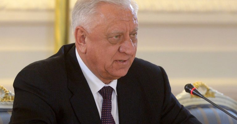 Qazaxıstanda erməni nömrəsi olan avtomobillər məsələsi müzakirə edildi Qazaxıstanda erməni nömrəsi olan avtomobillər məsələsi müzakirə edildi