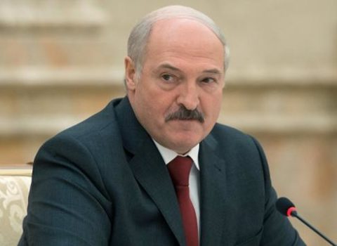 Lukaşenko Soçiyə Putinlə görüşə gedir