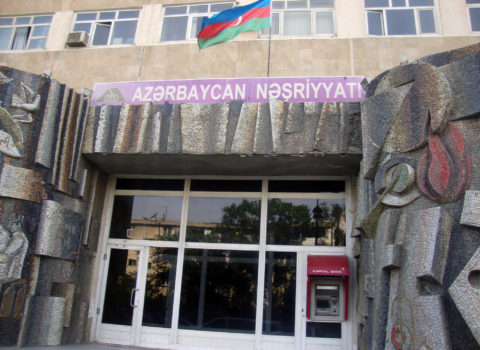 Ağabəy Əsgərov dövlətin seçki kampaniyasını 200 manata satdı — YAZI