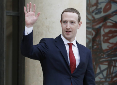 Mark “Facebook“u kökündən dəyişməyə qərar verdi