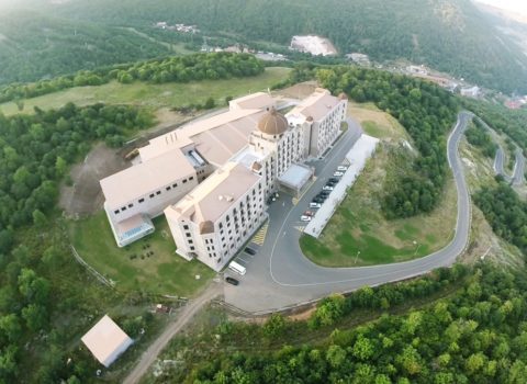 Ermənistanda hotellər satışa çıxarılır – Alıcı isə yoxdur
