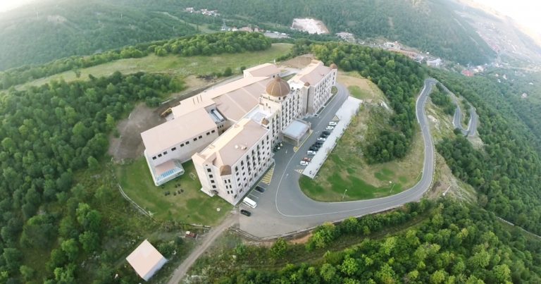 Ermənistanda hotellər satışa çıxarılır – Alıcı isə yoxdur Ermənistanda hotellər satışa çıxarılır – Alıcı isə yoxdur