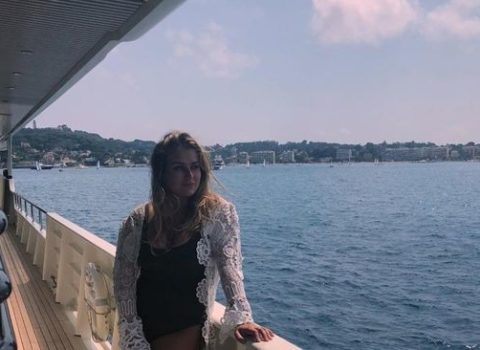 Milyarder qızı özünə sevgili axtarır – FOTO