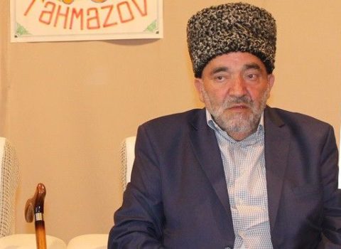 “Tövbə edənlər koronavirusa yoluxmaz” — “Seyid vəsiqəsi” verən Hacı