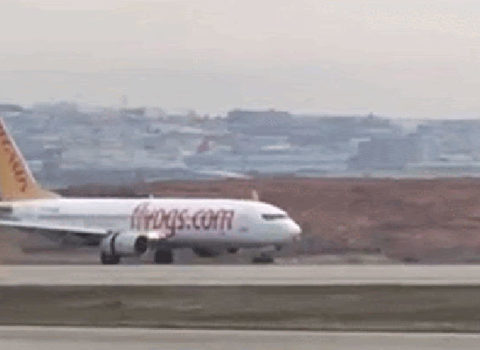 “Pegasus”un pilotu huşunu itirdi, təyyarə…