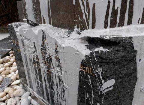 Paşinyanın Belçikaya səfəri zamanı Natəvanın abidəsinə qarşı vandalizm törədilib, cinayət işi başlanıb – FOTO