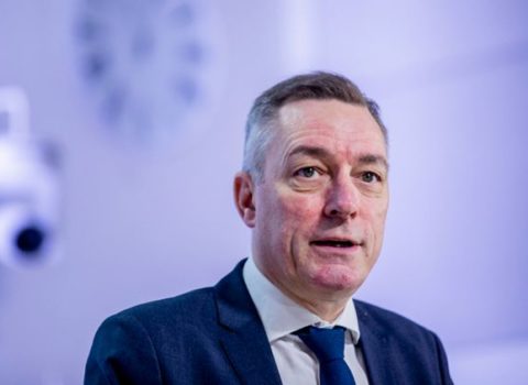 Norveçin Müdafiə naziri koronavirus şübhəsi ilə karantinə alındı