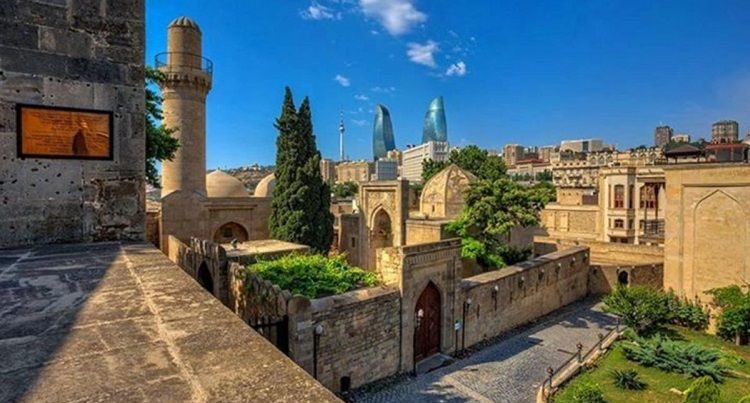 İçərişəhərdə koronavirusa qarşı qabaqlayıcı tədbirlər görülür İçərişəhərdə koronavirusa qarşı qabaqlayıcı tədbirlər görülür