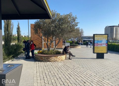 Skamyalara oturmaq qadağan edildi – Foto