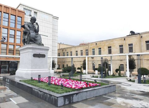 Xətainin heykəlinin köçürülmə səbəbi açıqlandı