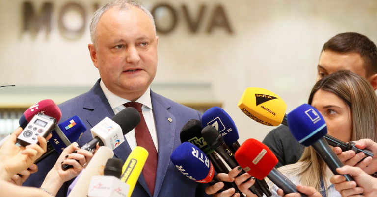 Moldovanın eks-prezidenti ev dustaqlığından azad olundu