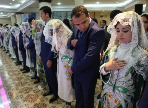 “Qaraciyərini yeyim” – Bu ölkədə qızlara belə kompliment deyirlər