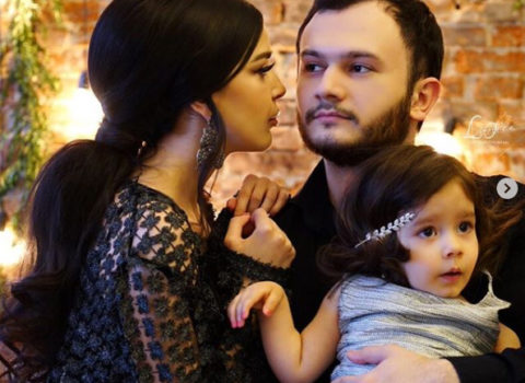 Tanınmış azərbaycanlı stilist iranlılara səslənib: “Virus yoxdur, para çoxdur” – VİDEO