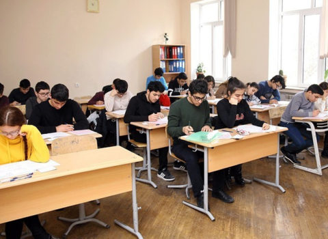 Bu gün 40 minə yaxın şagird buraxılış imtahanı verəcək