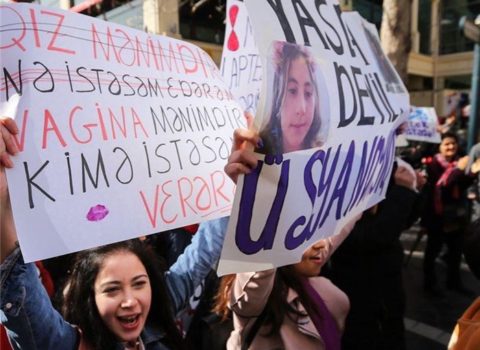 “Qadınlığımdan utanıram” – Feministlərin aksiyasına ETİRAZ
